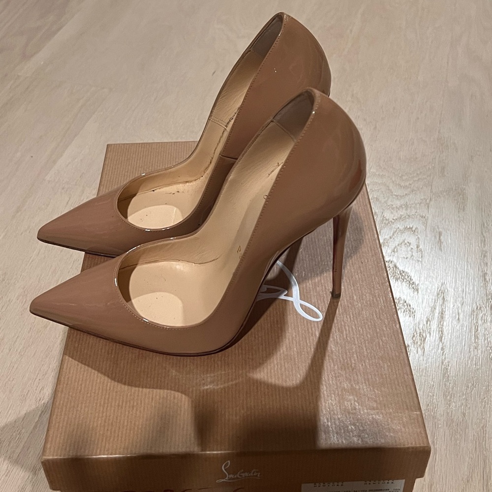 Christian Louboutin So Kate Pointed-Toe Patent Leather Stiletto Pumps - Nude